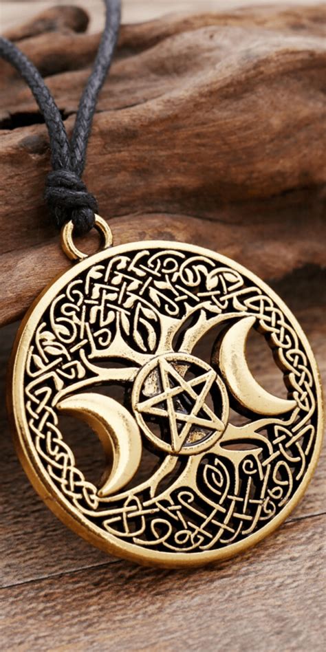 Connect with Nature: Wear the Pagan Safeguard Pendant